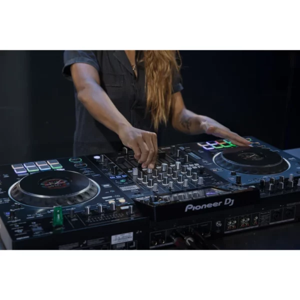 Pioneer XDJ-XZ - 7 - Lifestyle